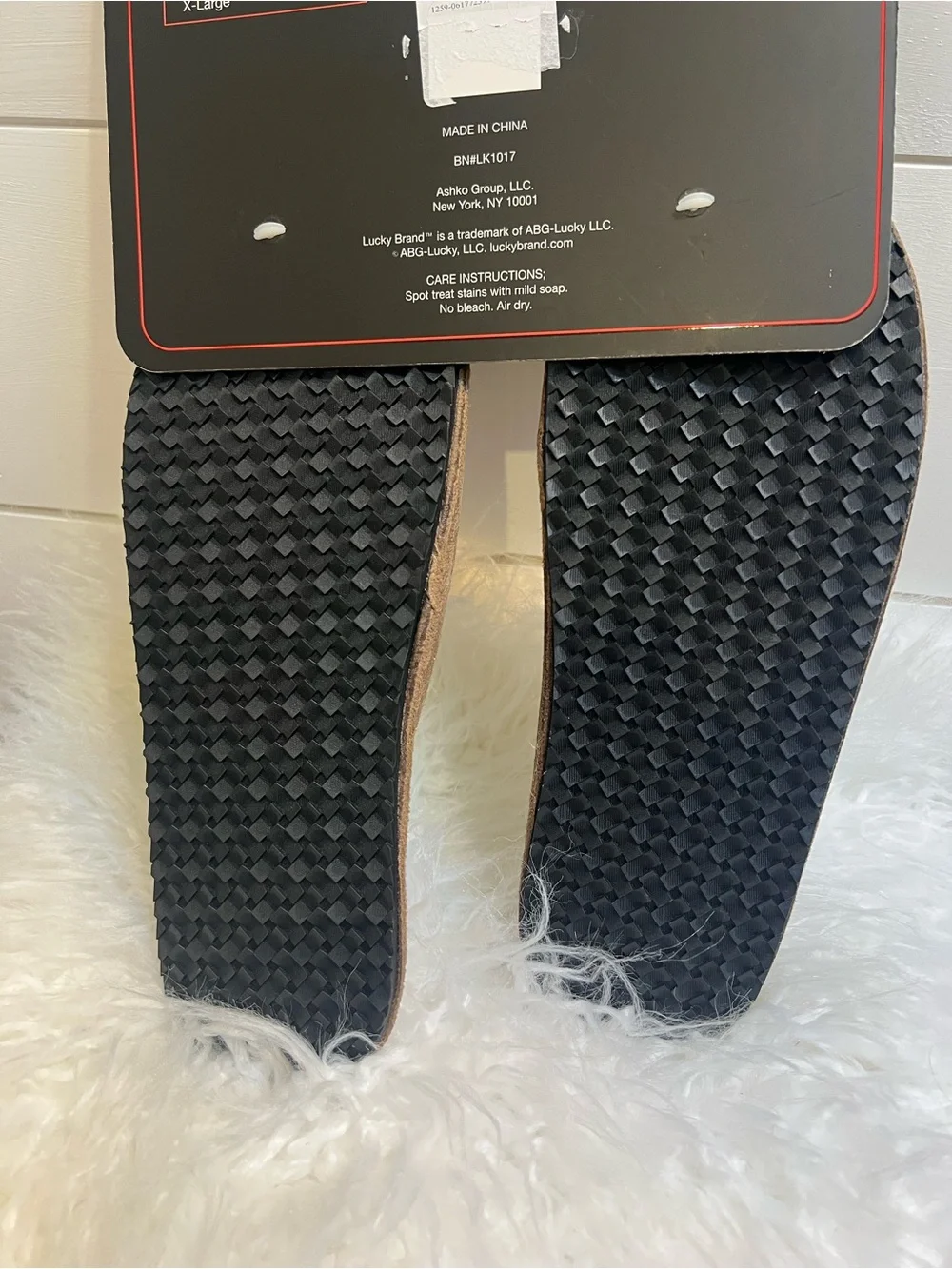 NWT Lucky Brand Men’s Brown Memory Foam Slippers size M 7-8 or Women’s 8.5-9.5